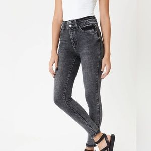 NWT! Black Kancan Skinny Jeans
